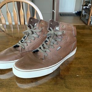 Vans Brown Mid-Top’s